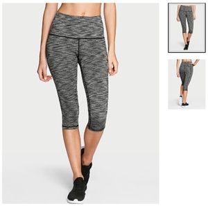 Donated VICTORIA’S SECRET KNOCKOUT CROP TIGHTS